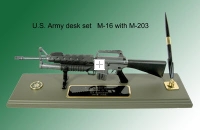 M16 w/M203 desk set