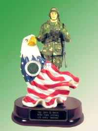 Soldier with eagle and flag w / U.S.Army pin