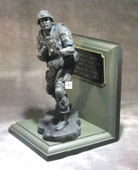 U.S.M.C. standing at the ready plaque