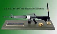 M16 A1 award presentation desk set